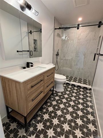 1353 Old Northern Boulevard, Roslyn, NY 11576