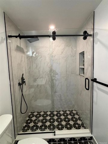 1353 Old Northern Boulevard, Roslyn, NY 11576