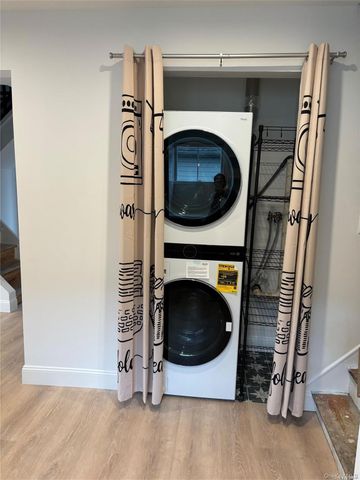 1353 Old Northern Boulevard, Roslyn, NY 11576