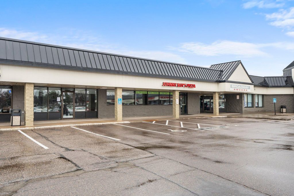 8401 W Broadway Avenue, Brooklyn Park, MN 55445 — exterior