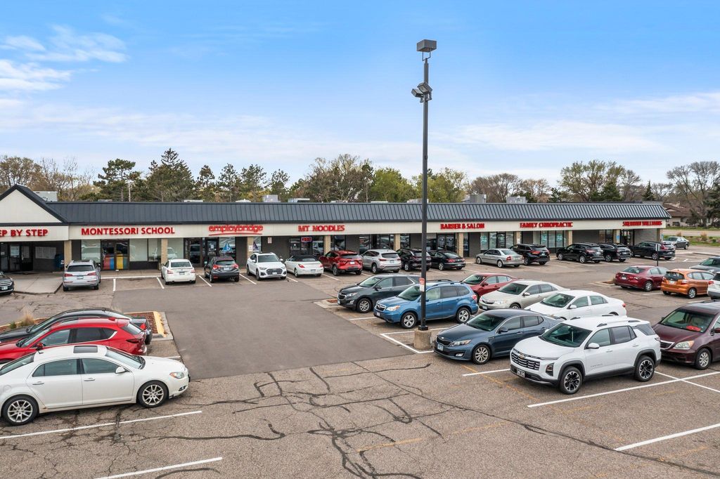 8401 W Broadway Avenue, Brooklyn Park, MN 55445 — photo 4