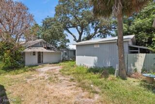 821 N Ridgewood Avenue, Daytona Beach, FL 32114