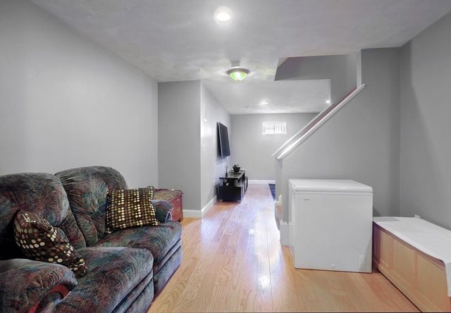 46 Ashwood Ave, Wilmington, MA 01887