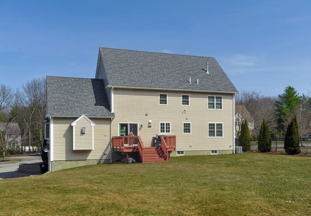 46 Ashwood Ave, Wilmington, MA 01887