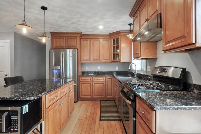 46 Ashwood Ave, Wilmington, MA 01887