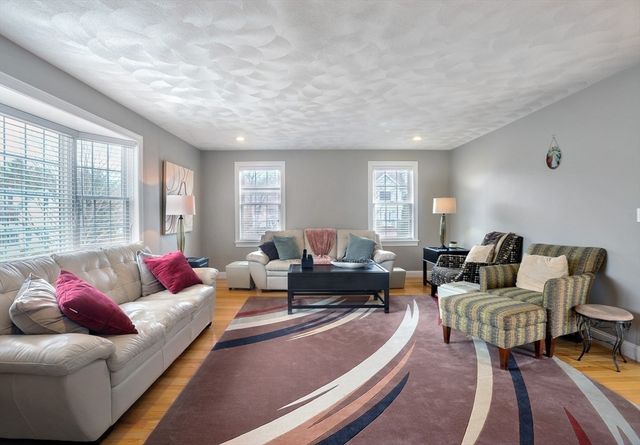 46 Ashwood Ave, Wilmington, MA 01887