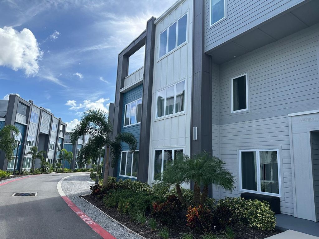 7770 SANDY RIDGE DRIVE 126, Reunion, FL 34747