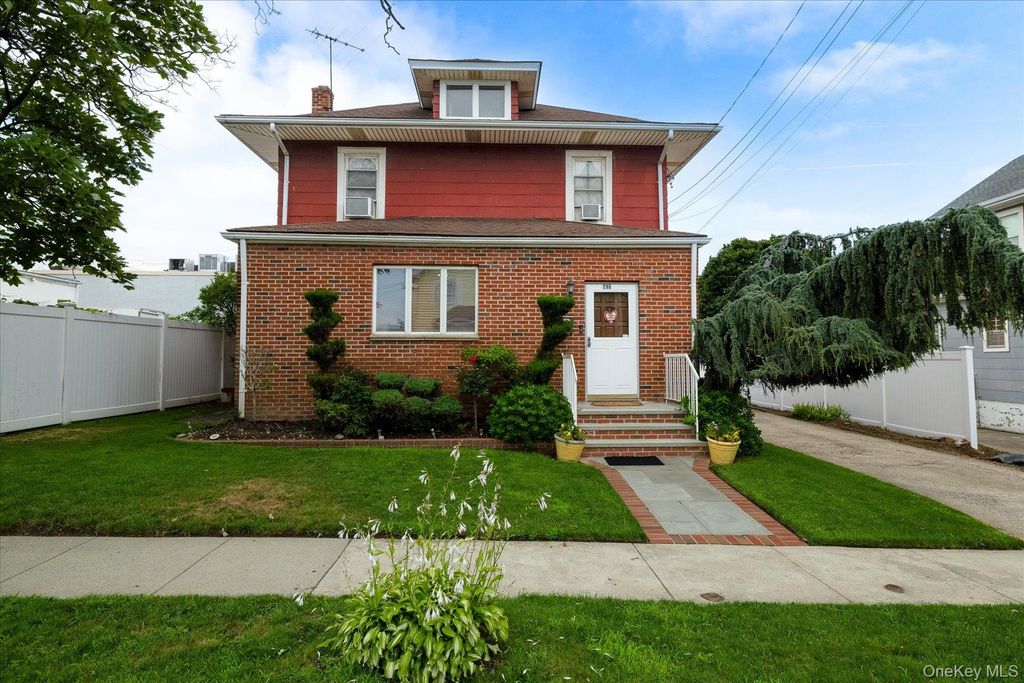 298 Lincoln Place, Lawrence, NY 11559 — exterior