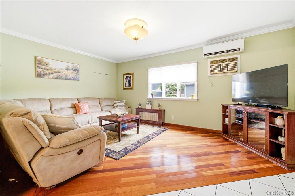 298 Lincoln Place, Lawrence, NY 11559 — photo 4