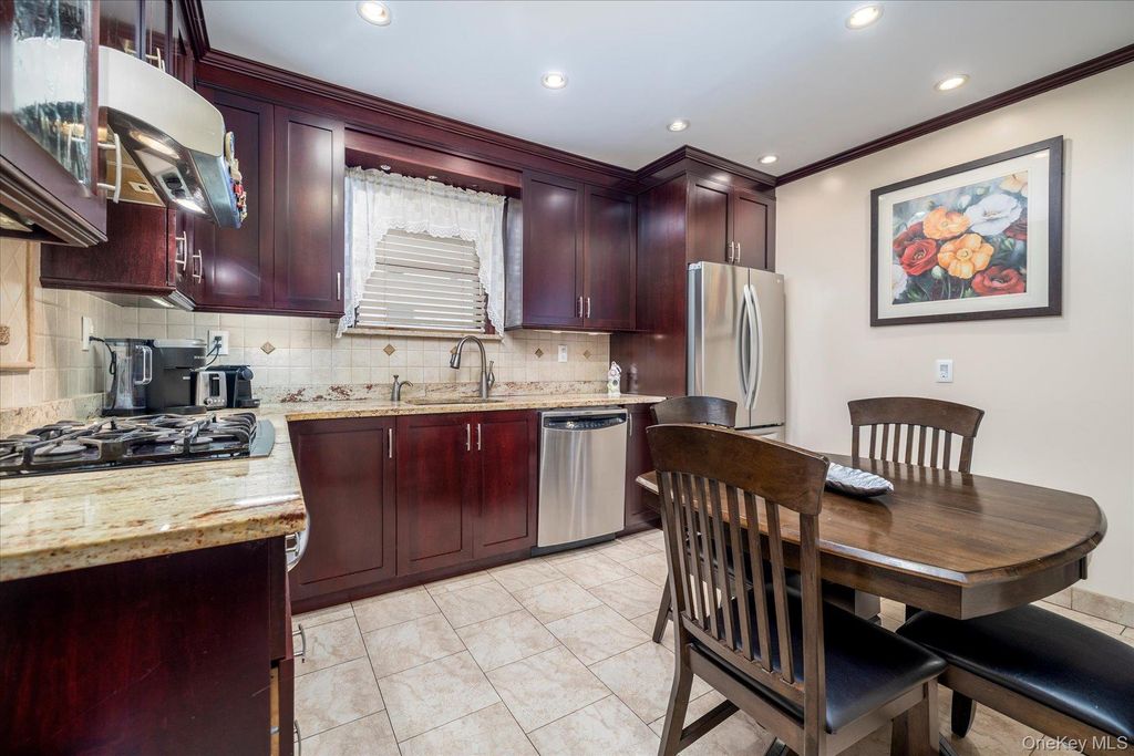 298 Lincoln Place, Lawrence, NY 11559 — photo 5