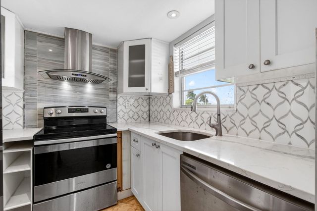 1810 New Palm Way 316, Boynton Beach, FL 33435