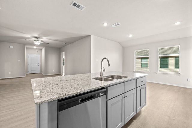 8128 E County Rd 115, Midland, TX 79706