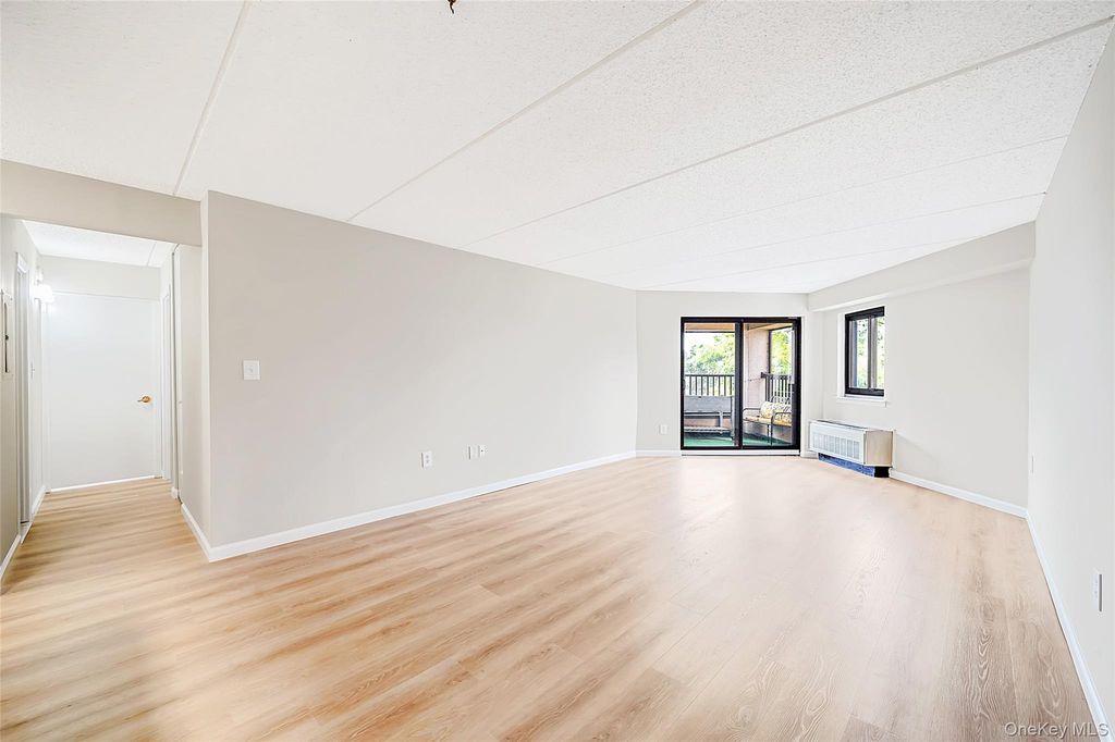 725 Miller Avenue 333, Freeport, NY 11520 — photo 4