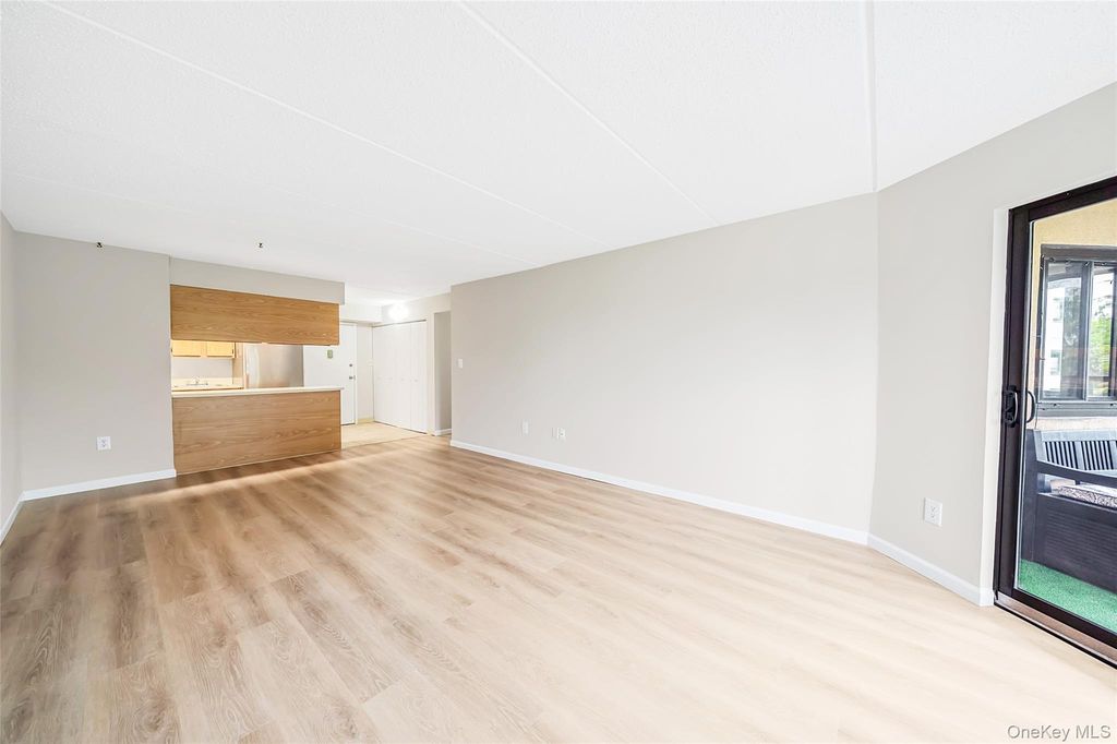 725 Miller Avenue 333, Freeport, NY 11520 — photo 5