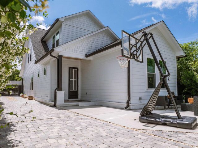 920 E Hernandez St, Pensacola, FL 32503