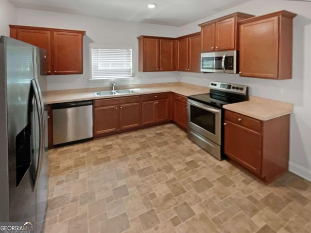 6271 Hickory Lane Circle, Union City, GA 30291