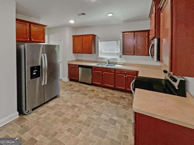 6271 Hickory Lane Circle, Union City, GA 30291