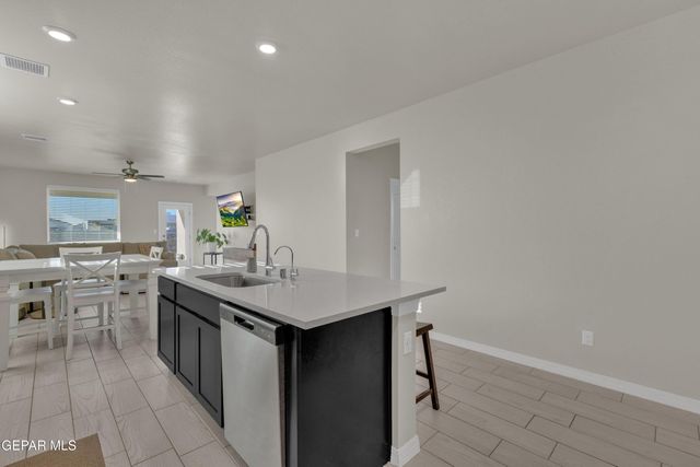 13768 Loreina Luz Avenue, Horizon City, TX 79928