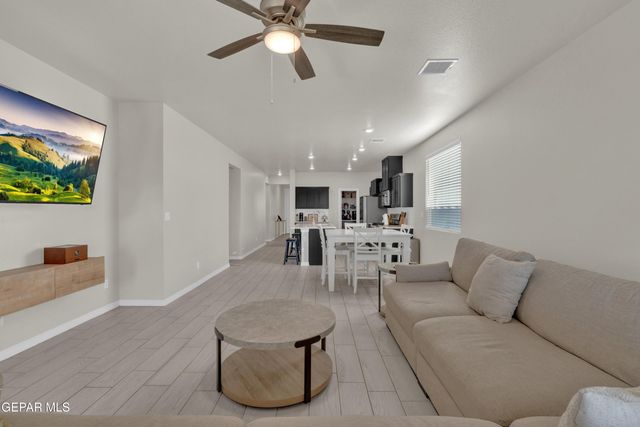 13768 Loreina Luz Avenue, Horizon City, TX 79928