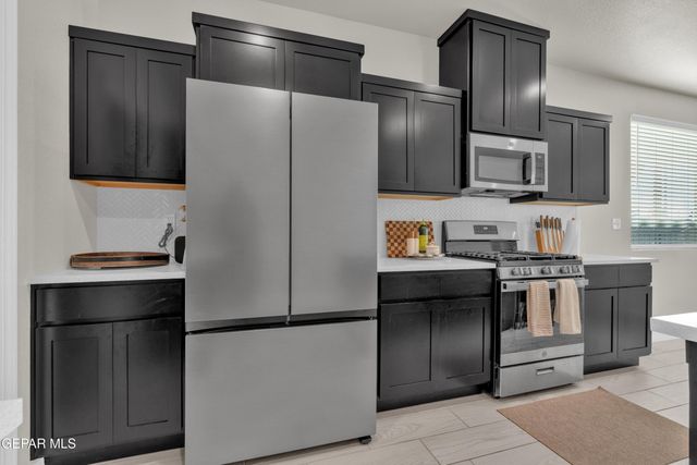 13768 Loreina Luz Avenue, Horizon City, TX 79928