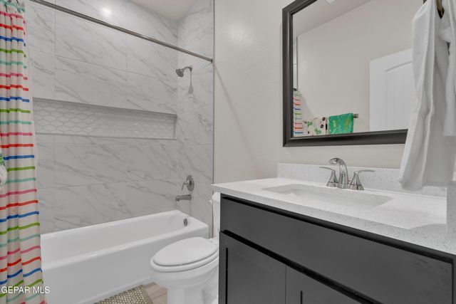 13768 Loreina Luz Avenue, Horizon City, TX 79928