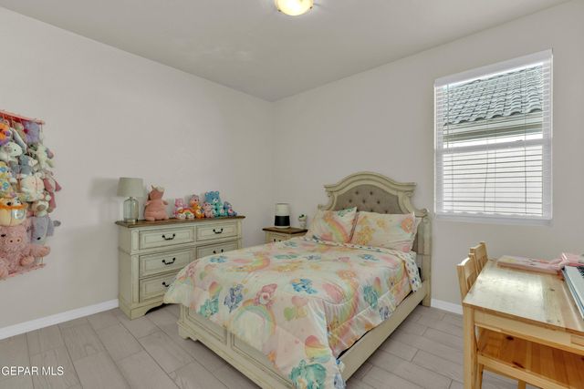 13768 Loreina Luz Avenue, Horizon City, TX 79928