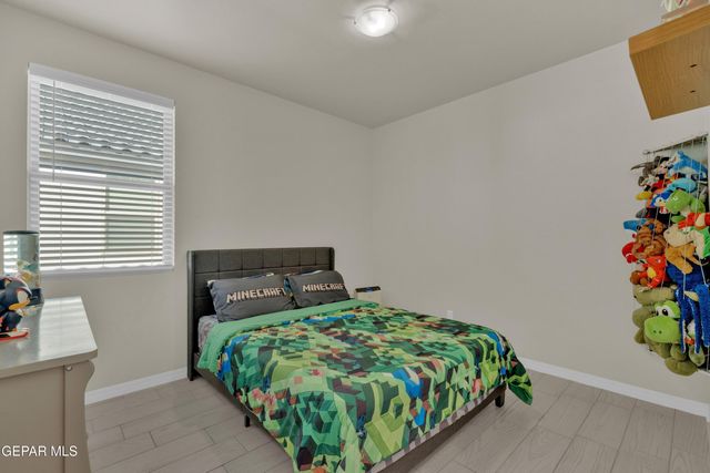 13768 Loreina Luz Avenue, Horizon City, TX 79928