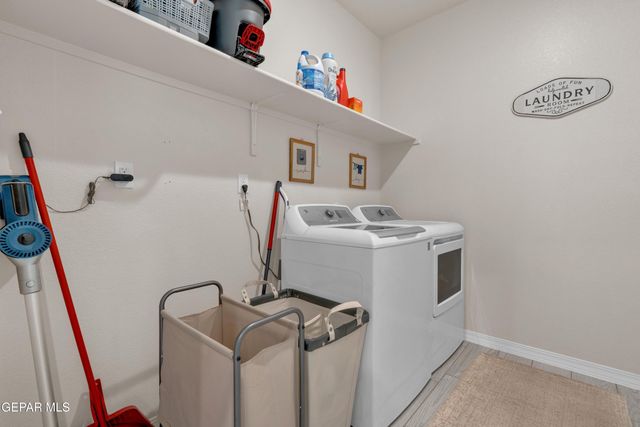 13768 Loreina Luz Avenue, Horizon City, TX 79928