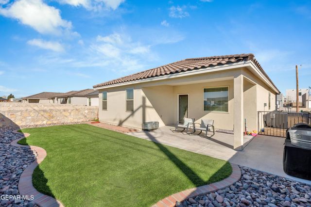 13768 Loreina Luz Avenue, Horizon City, TX 79928