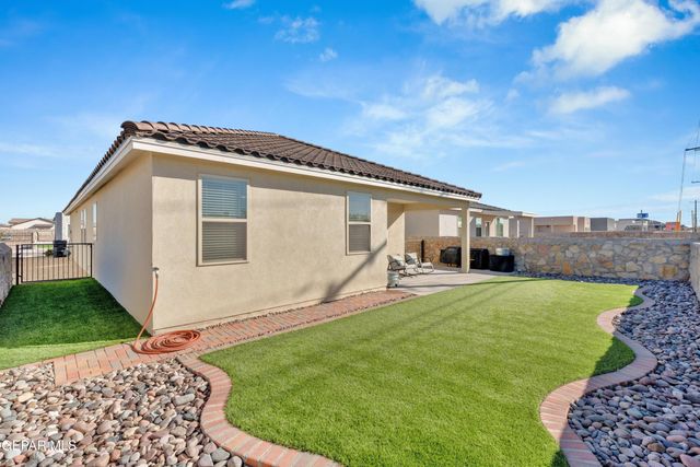 13768 Loreina Luz Avenue, Horizon City, TX 79928