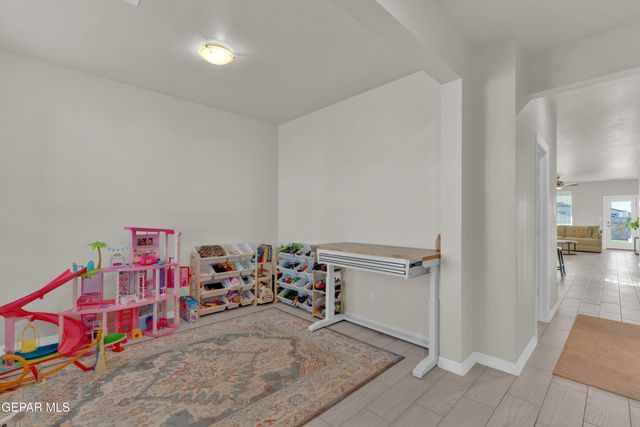 13768 Loreina Luz Avenue, Horizon City, TX 79928