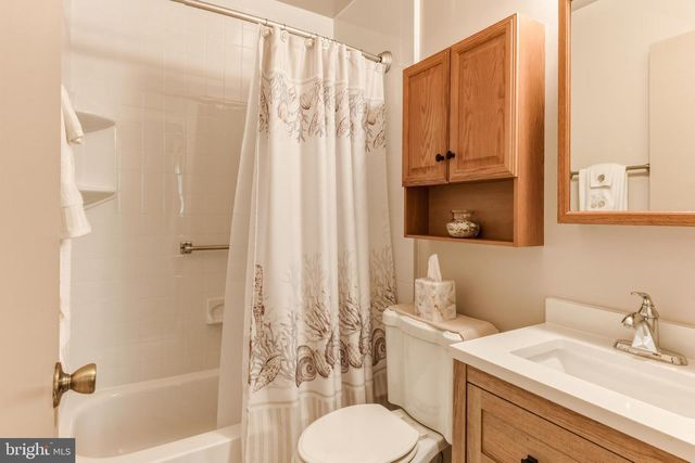 1 GEORGETOWNE, Lindenwold, NJ 08021