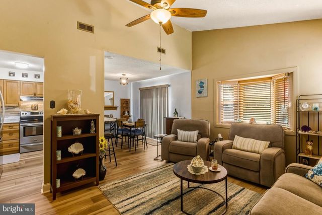 1 GEORGETOWNE, Lindenwold, NJ 08021