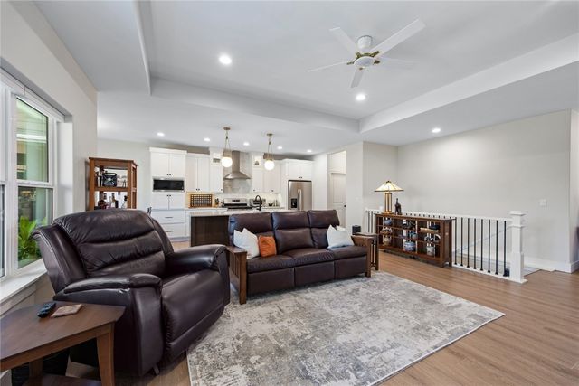 1509 3rd Street SW, Mt Vernon, IA 52314