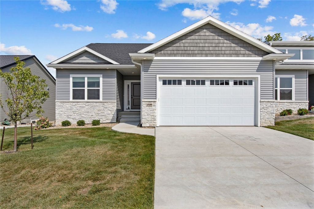 1509 3rd Street SW, Mt Vernon, IA 52314