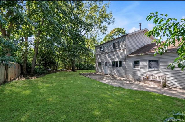 136 Broadway, Greenlawn, NY 11740