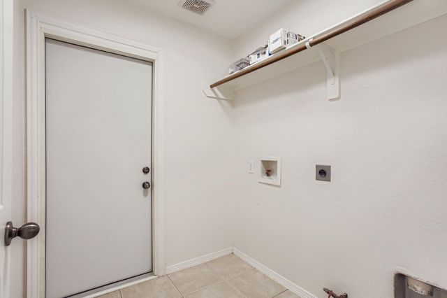 1816 Sherwood Forest Circle, League City, TX 77573