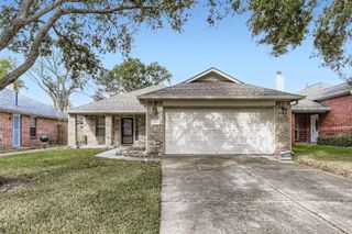 1816 Sherwood Forest Circle, League City, TX 77573
