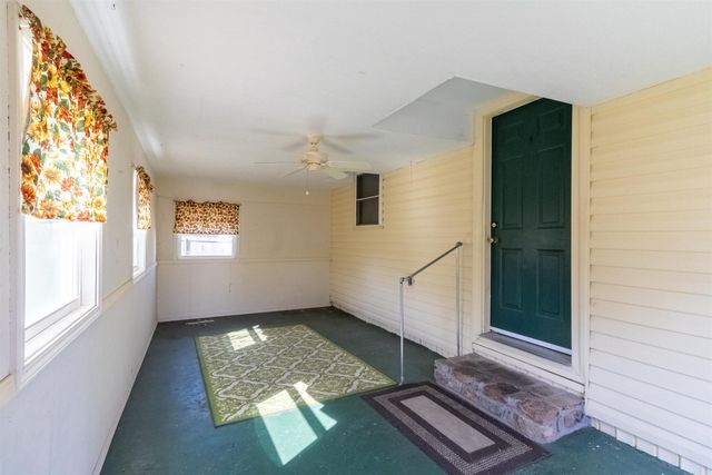 1711 W Cline St, Clarksville, AR 72830