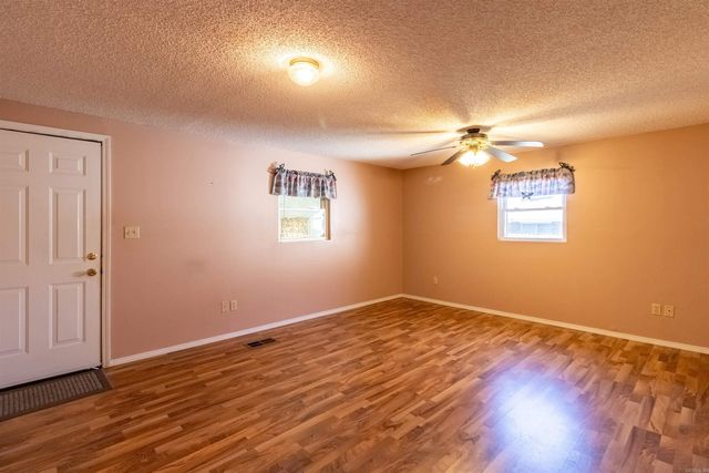 1711 W Cline St, Clarksville, AR 72830