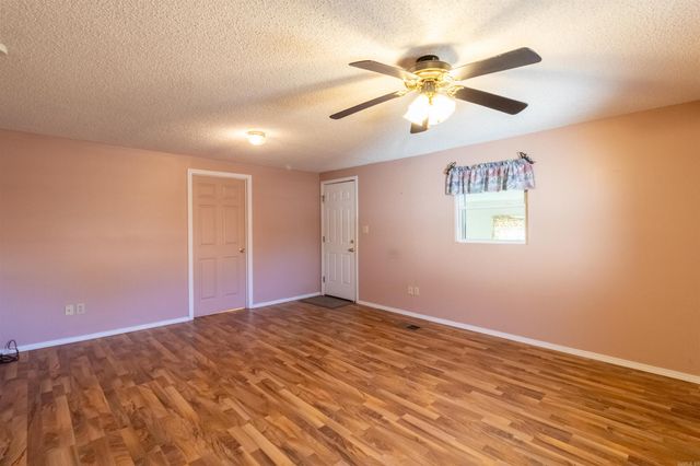 1711 W Cline St, Clarksville, AR 72830