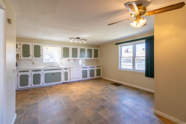 1711 W Cline St, Clarksville, AR 72830