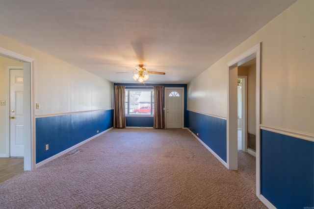 1711 W Cline St, Clarksville, AR 72830