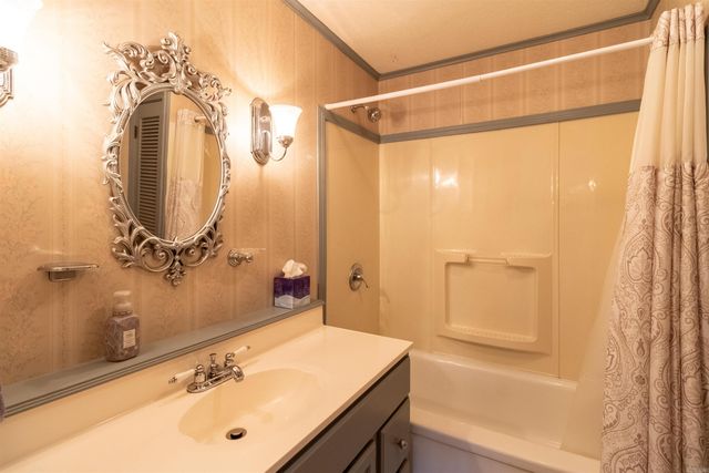 1711 W Cline St, Clarksville, AR 72830