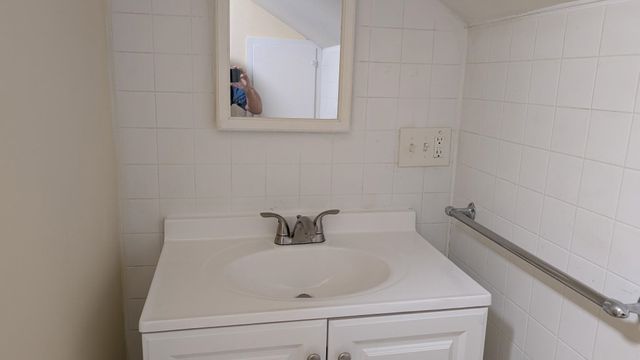 51 Engrem Avenue, Rutland City, VT 05701
