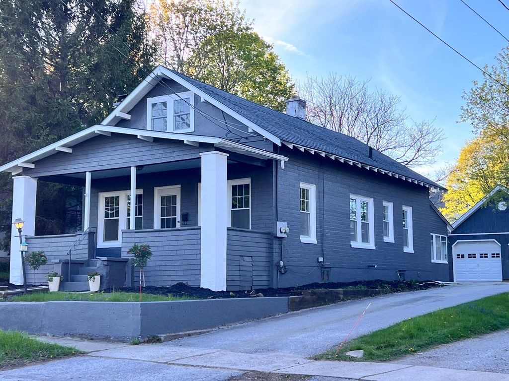 51 Engrem Avenue, Rutland City, VT 05701