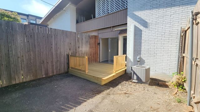 2627 Douglas Avenue 121, Dallas, TX 75219