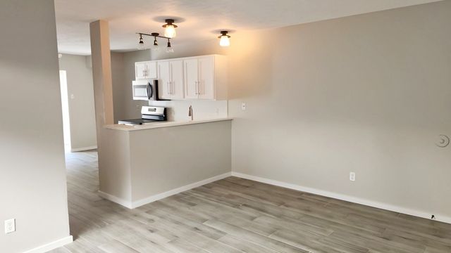 2627 Douglas Avenue 121, Dallas, TX 75219