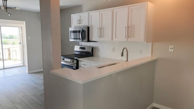 2627 Douglas Avenue 121, Dallas, TX 75219