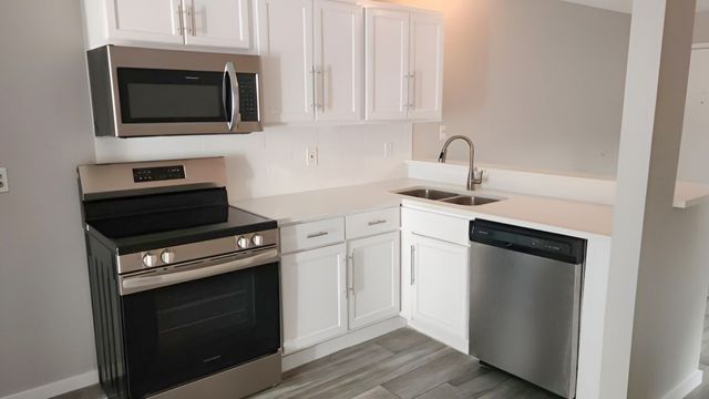 2627 Douglas Avenue 121, Dallas, TX 75219